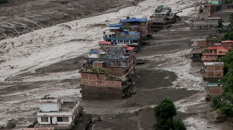 हिमालय में जलप्रलय का खतरा: त्रासदी से पहले चेतने का समय