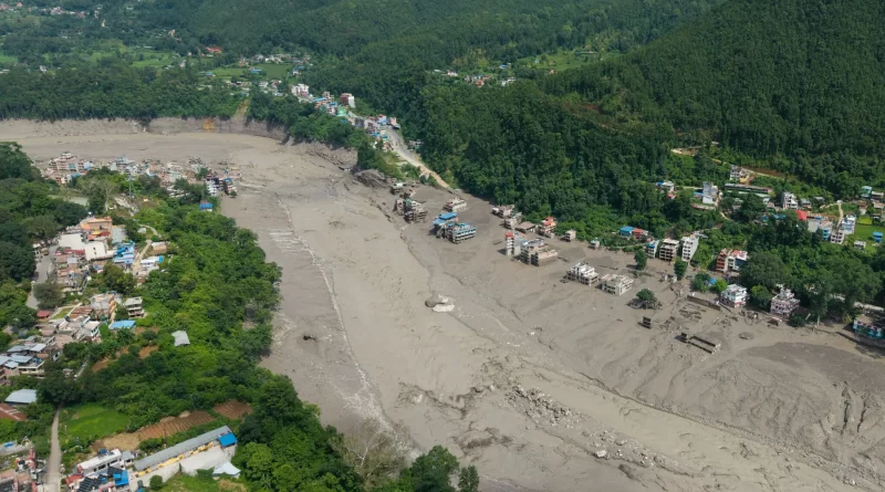 हिमालय की व्यथा के संकेत: नेपाल, ऋषिगंगा और धराली 