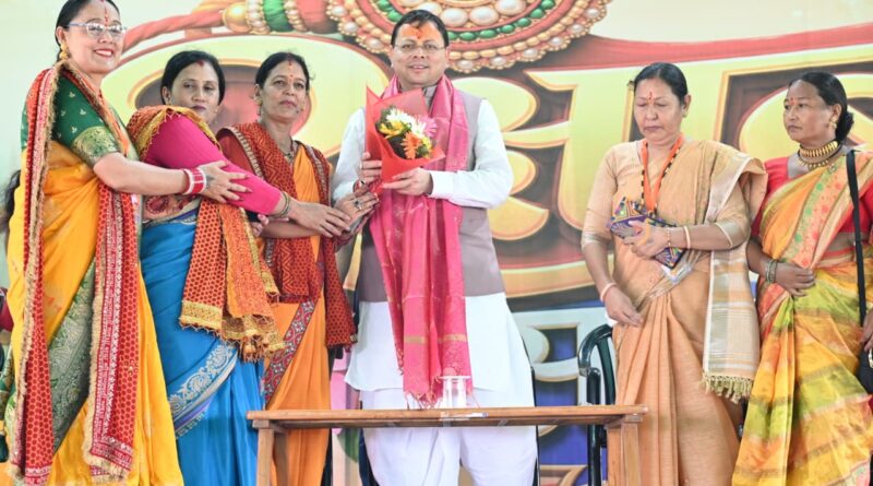 मुख्यमंत्री धामी की बड़ी घोषणा: अब 60 वर्ष की आयु से महिलाओं को रोडवेज बसों में मिलेगा मुफ्त सफर