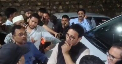 नौगांव सौली के भू-धंसाव प्रभावित क्षेत्र का जिलाधिकारी ने किया स्थलीय निरीक्षण नौगांव सौली के भू-धंसाव प्रभावित क्षेत्र का जिलाधिकारी ने किया स्थलीय निरीक्षण