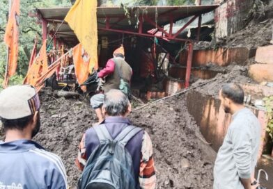 कल्पनाथ में भारी बारिश से तबाही, मंदिर परिसर और भोग मंडी को नुकसान कल्पनाथ में भारी बारिश से तबाही, मंदिर परिसर और भोग मंडी को नुकसान