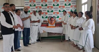 राजीव गांधी की जयंती पर कांग्रेस ने किया भावपूर्ण स्मरण