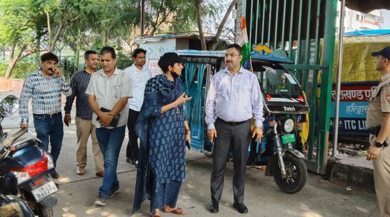 कुंभ मेला तैयारियों को लेकर मेलाधिकारी ने किया शहर के विभिन्न क्षेत्रों का निरीक्षण