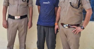 गौचर में घर का ताला तोड़कर चोरी करने वाला आरोपी गिरफ्तार, चोरी का सामान बरामद गौचर में घर का ताला तोड़कर चोरी करने वाला आरोपी गिरफ्तार, चोरी का सामान बरामद