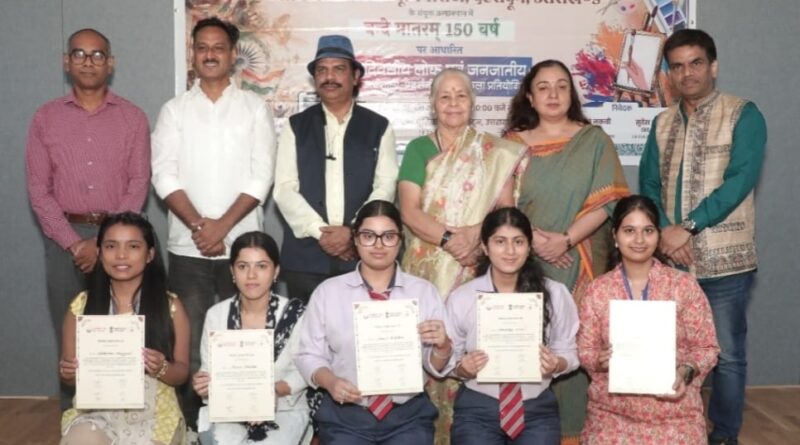 ग्राफिक एरा में ‘वन्दे मातरम्–150 वर्ष’ के रंगों में जीवंत हुई भारतीय लोक एवं जनजातीय कला