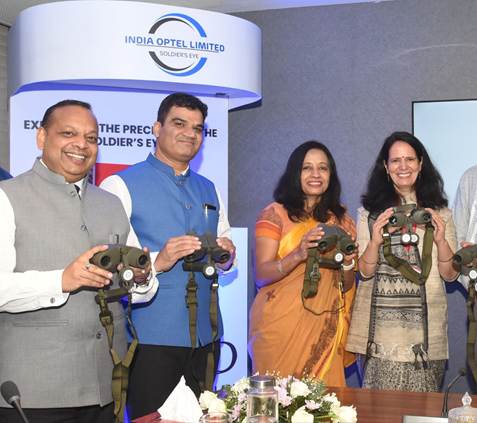 इंडिया ऑप्टेल लिमिटेड ने उच्च आवर्धन क्षमता वाली स्वदेशी दूरबीन ‘गरुड़’ असैन्य बाजार के लिए पेश की इंडिया ऑप्टेल लिमिटेड ने उच्च आवर्धन क्षमता वाली स्वदेशी दूरबीन ‘गरुड़’ असैन्य बाजार के लिए पेश की