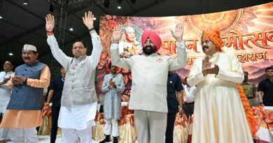 सीएम धामी शामिल हुए कैबिनेट मंत्री  सतपाल महाराज के जन्मदिवस समारोह में