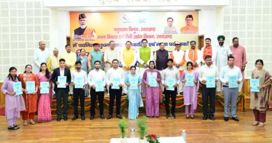 पशुपालन तथा चीनी उद्योग विभाग के 101 नवनियुक्त कार्मिकों को मिले नियुक्ति पत्र