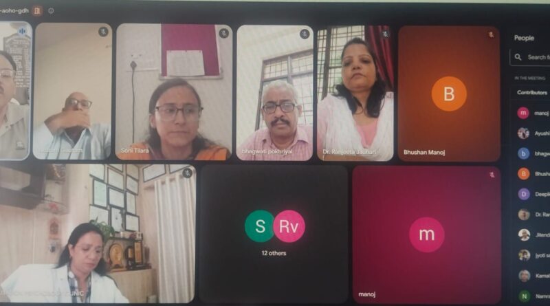 विश्व आत्महत्या रोकथाम दिवस पर सकारात्मक पेरेंटिंग और सोशल मीडिया पर मंथन