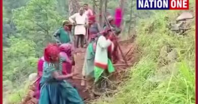 सड़क नहीं मिली तो खुद जुटे सकंड के ग्रामीण
