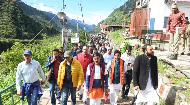 यमुनोत्री यात्रा के दूसरे चरण की तैयारियां तेज, डीएम ने परखी व्यवस्थाएं यमुनोत्री यात्रा के दूसरे चरण की तैयारियां तेज, डीएम ने परखी व्यवस्थाएं