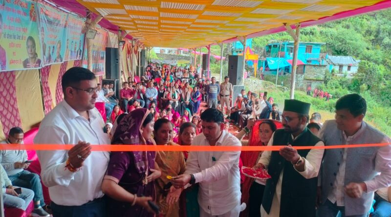 पिलखड़ा में रंगारंग कार्यक्रमों के साथ राजकीय मेले का आगाज