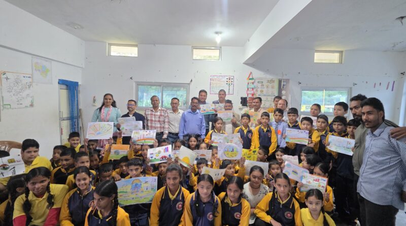 बहुउद्देश्यीय शिविर में 60 मानसिक दिव्यांगों की जांच, विभागों ने दी योजनाओं की जानकारी
