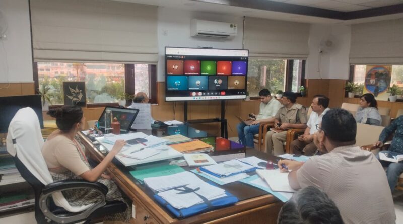 कुंभ की तैयारियों में समयबद्धता और गुणवत्ता पर मेला प्रशासन की कड़ी नजर