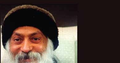 “अस्वीकृति में उठा हाथ “