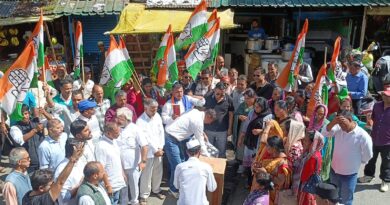 गोपेश्वर में कांग्रेस की ‘लोकतंत्र बचाओ’ रैली, मुख्य निर्वाचन आयुक्त के खिलाफ प्रदर्शन गोपेश्वर में कांग्रेस की ‘लोकतंत्र बचाओ’ रैली, मुख्य निर्वाचन आयुक्त के खिलाफ प्रदर्शन