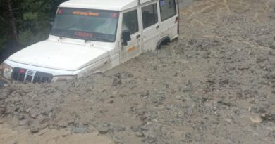 भारी बारिश से थराली और देवाल में जनजीवन प्रभावित, गमलीगाड़ में सड़क बंद