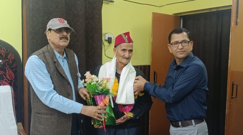 गढ़वाली साहित्यकार मुरली दीवान को विशिष्ट व्यक्तित्व सम्मान