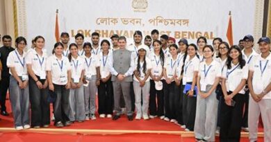 Uttarakhand Delegation Interacts with Governor of West Bengal