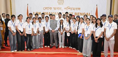 Uttarakhand Delegation Interacts with Governor of West Bengal